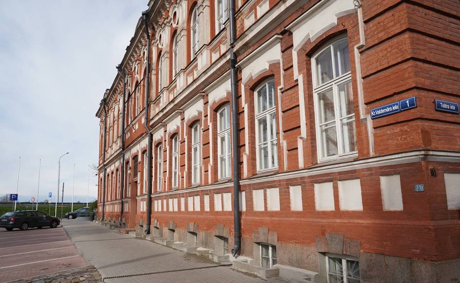 Daugavpils valstspilsētas pašvaldības ārkārtas domes sēdE